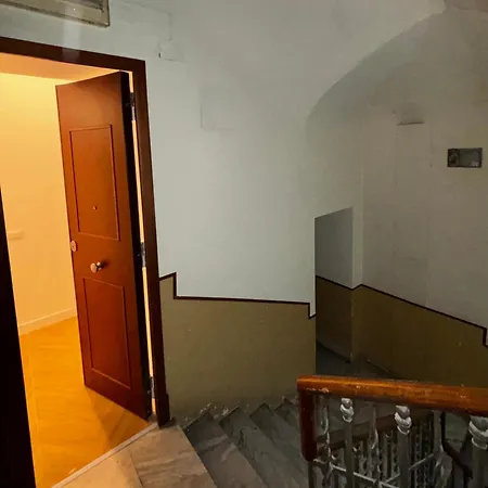 Binario 招待所 那不勒斯