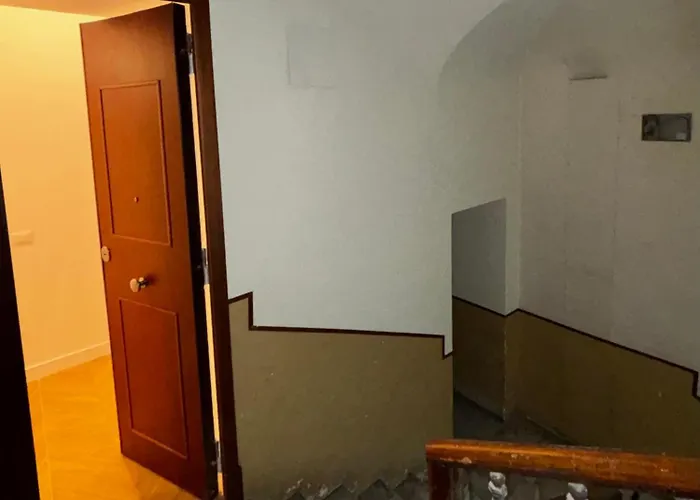 Binario 招待所 那不勒斯