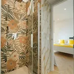 Binario 3* Naples